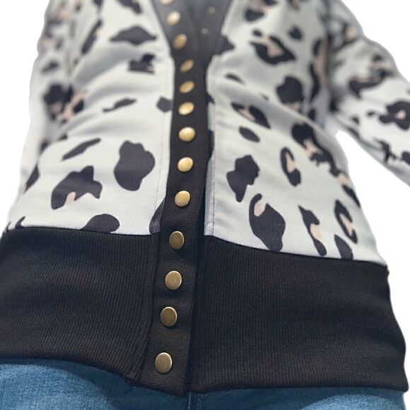 Leopard Print Snap Cardigan - Picture 9 of 11